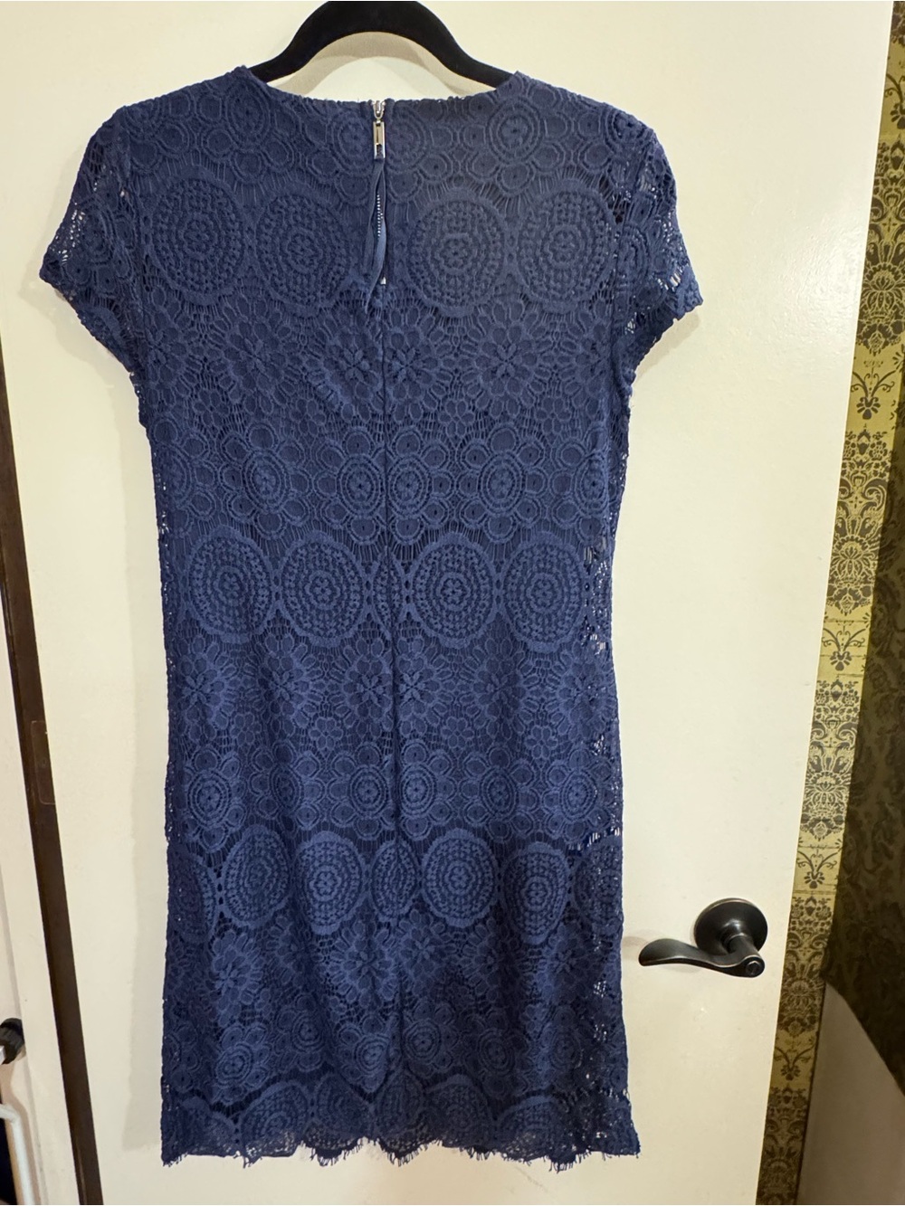 LAUNDRY by Shelli Segal royal blue lace cocktail dress // 10 - Picture 7 of 7